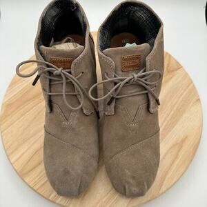 Toms Desert Womens Size 11 Taupe Brown Suede Booties Wedge Heels Shoes 380513